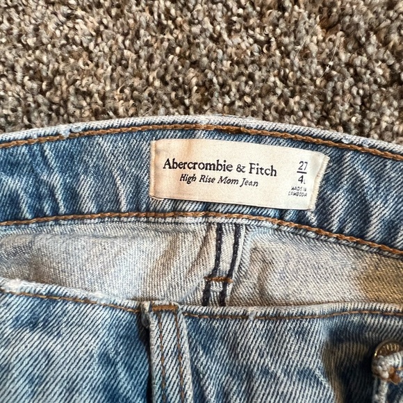 High Rise Mom Jean, long - Picture 4 of 5